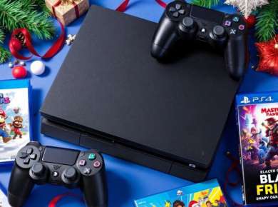 PlayStation Konsole mit Spielen und Controllern für Black Friday.