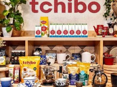 Tchibo Produkte in einladender Umgebung.