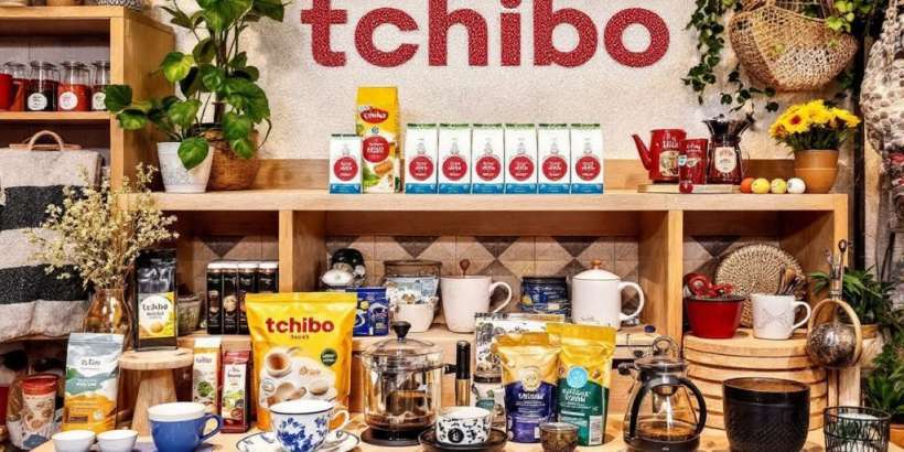 Tchibo Produkte in einladender Umgebung.